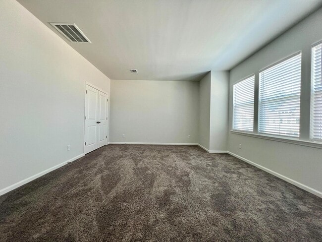 Building Photo - 4008 Flatiron Dr