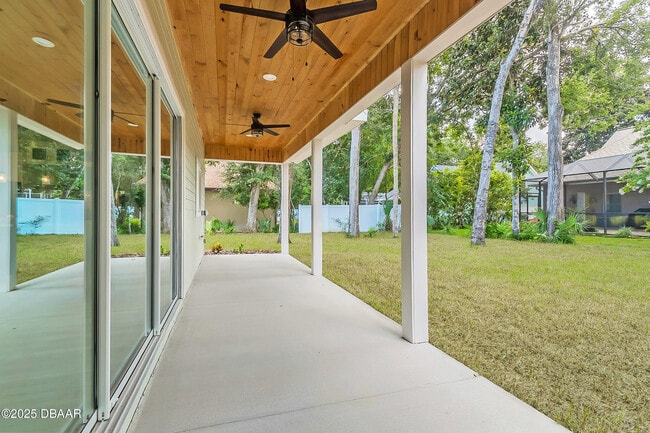 Building Photo - 6 Willow Trace Dr
