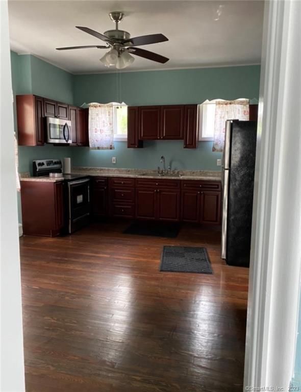 Building Photo - 214 Goffe Ter