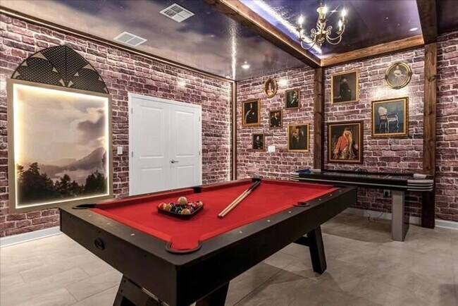 Building Photo - 9052 Sommerset Hills Dr