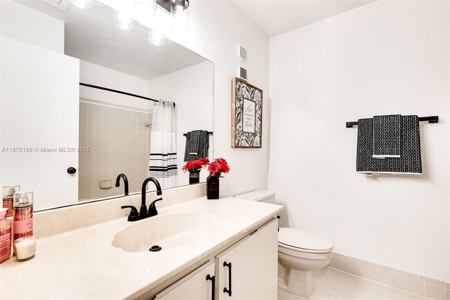Building Photo - 15751 Woodgate Pl