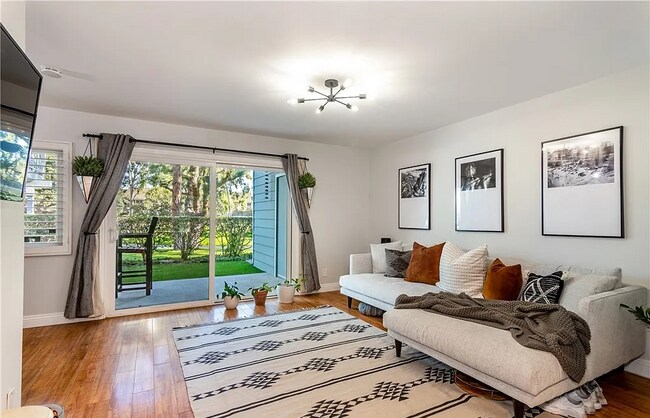 Building Photo - Executive Bixby Village condo with gorgeou...