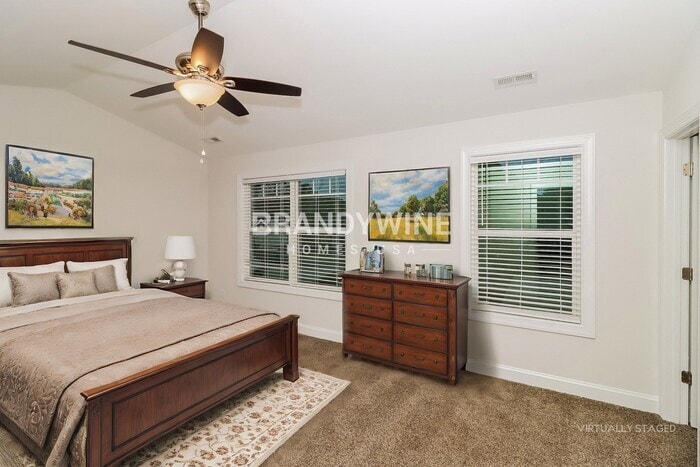 Building Photo - 281 Southcircle Dr NW