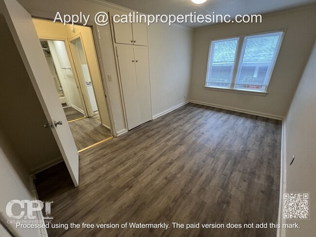 Building Photo - 323 15th Ave