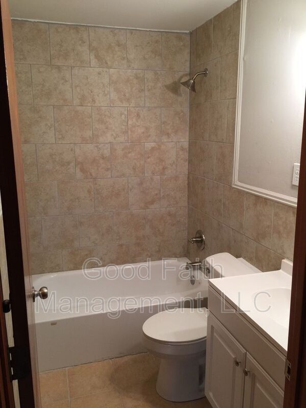 Building Photo - 405 Rachael St