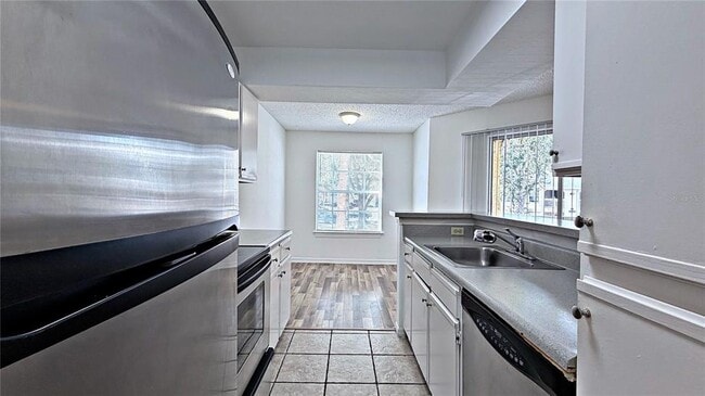 Building Photo - 1037 S Hiawassee Rd