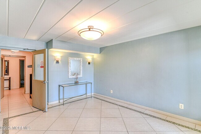 Building Photo - 200 Ocean Park Ave
