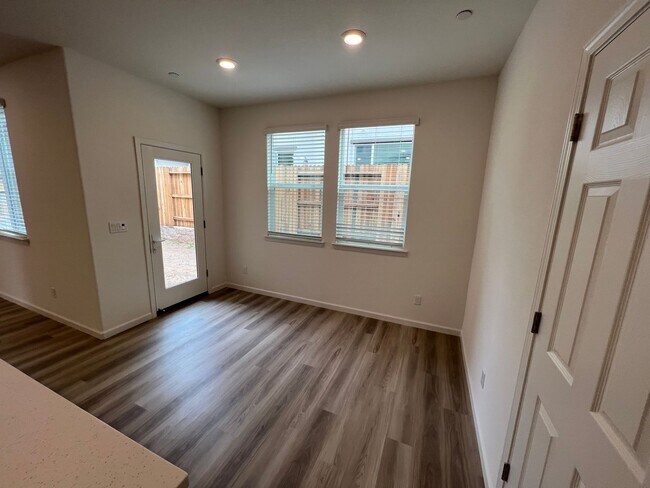 Building Photo - Beautiful 3 Bedroom Enclave at Folsom Ranch Home!