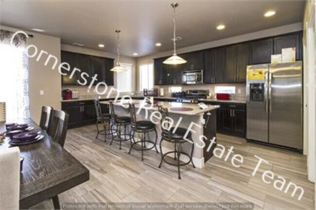 Building Photo - 10675 Abrams Dr