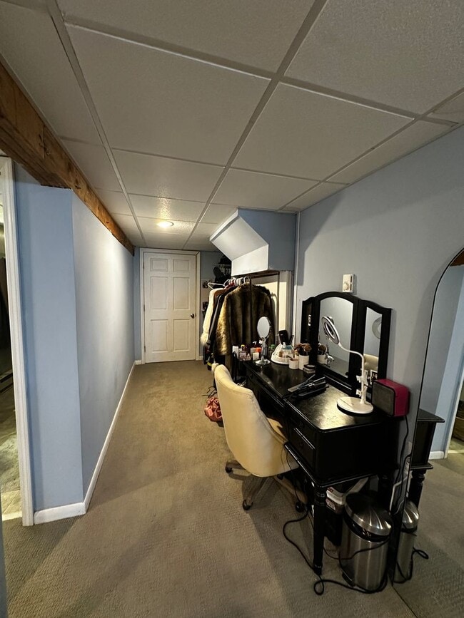 Building Photo - Charming 3 Bed, 3 Bath Home with Finished ...
