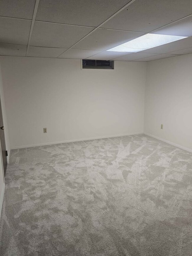 Building Photo - 121 S Regency Dr