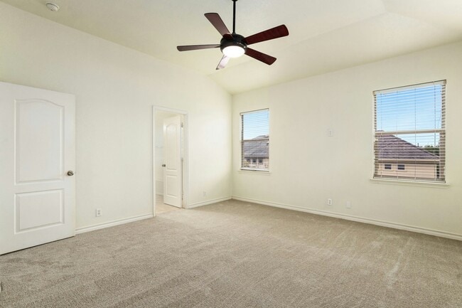 Building Photo - 1210 Tweed Willow