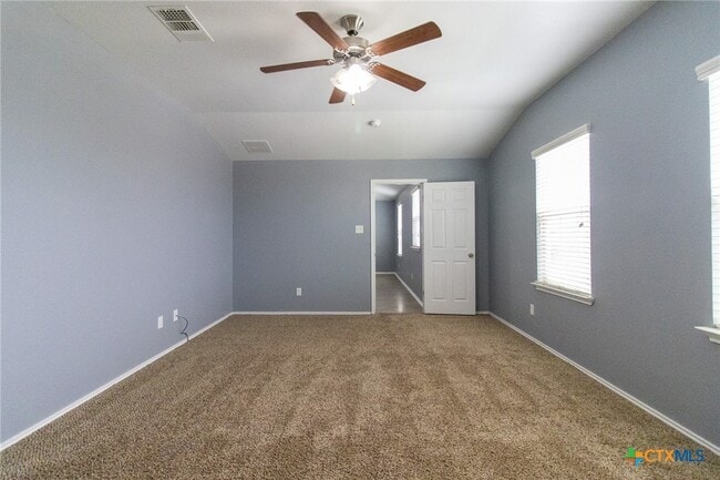 Building Photo - 6505 Clear Brook Dr