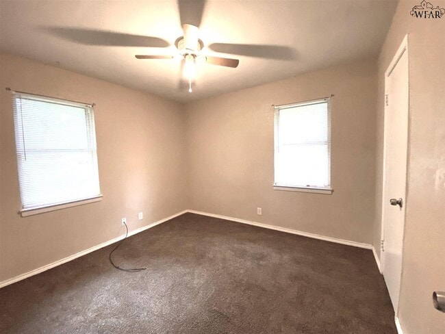 Building Photo - 1442 Deville St