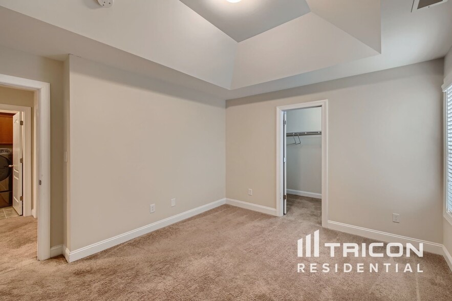 Building Photo - 428 Castlebury Ct