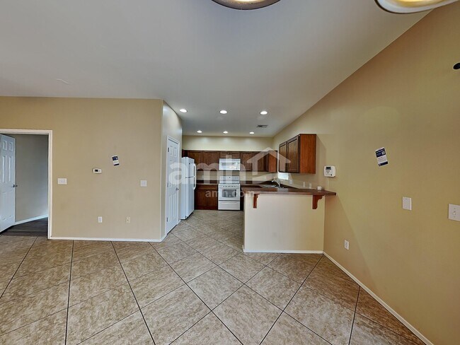 Building Photo - 1990 E Vera Cruz Vis