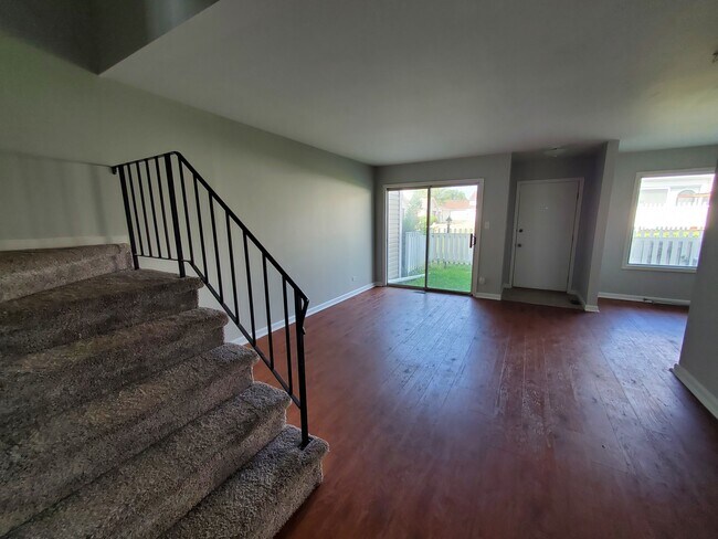 Building Photo - 4572 Provincetown Dr