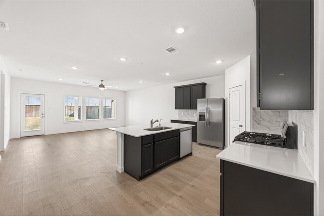 Building Photo - 4323 Camden Lakes St