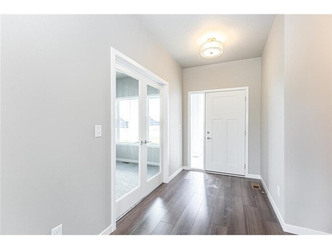 Building Photo - 4743 32nd St S