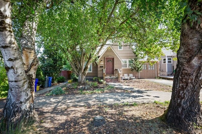 Building Photo - 4430 NE 78th Ave