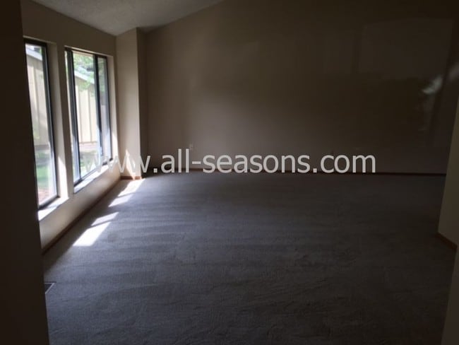 Building Photo - Outstanding property near Spring Lake
