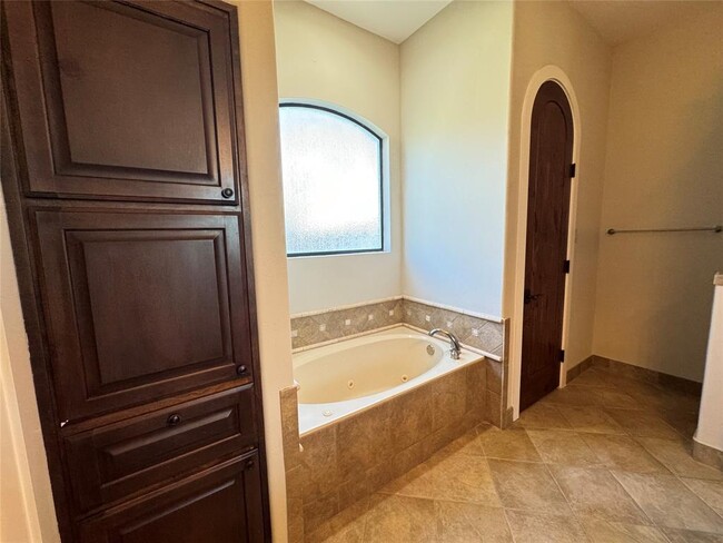Building Photo - 15100 Lariat Trail