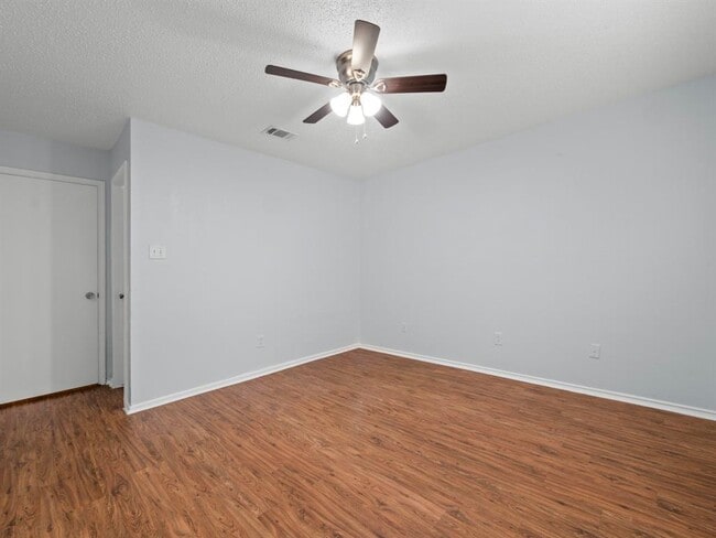 Building Photo - 1816 Rawhide Loop