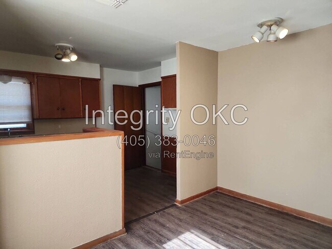 Building Photo - 1216 NW 84th St