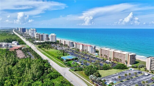 Building Photo - 10200 S Ocean Dr