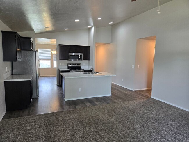 Building Photo - Charming & Modern Single-Family Home in Meridian - Welcome home!