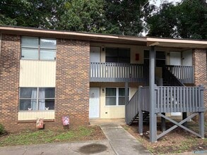 Building Photo - 12326 Chicamauga Trail SE