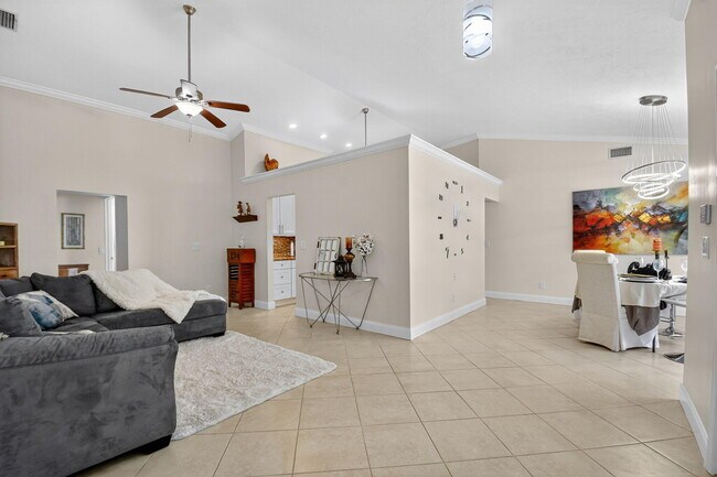 Building Photo - 1002 Julia Heights Dr