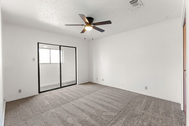 Building Photo - 1303 Conway Dr