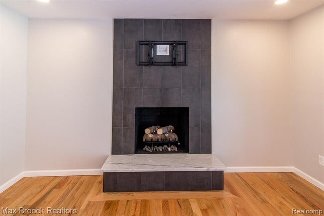 Building Photo - 31419 Sleepy Hollow Ln