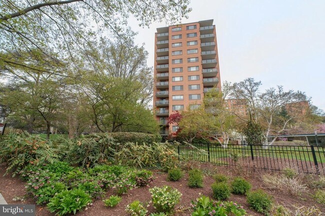 Building Photo - 4201 Cathedral Ave NW