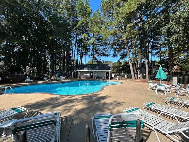 Building Photo - 5501 Sharpe Dr