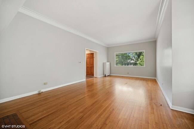 Building Photo - 1029 Linden Ave