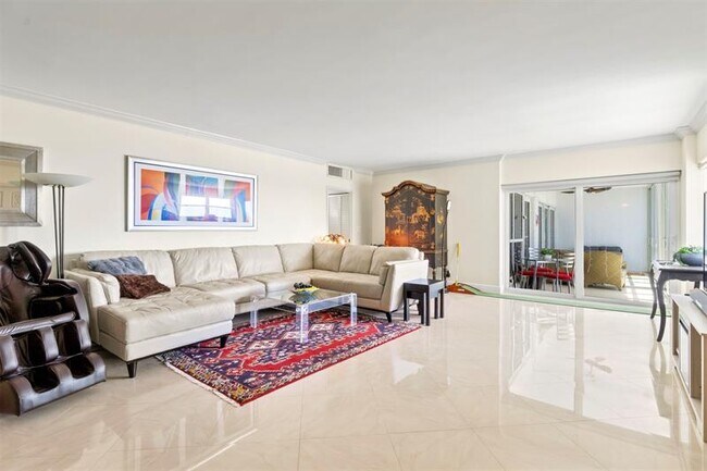 Building Photo - 111 N Pompano Beach Blvd