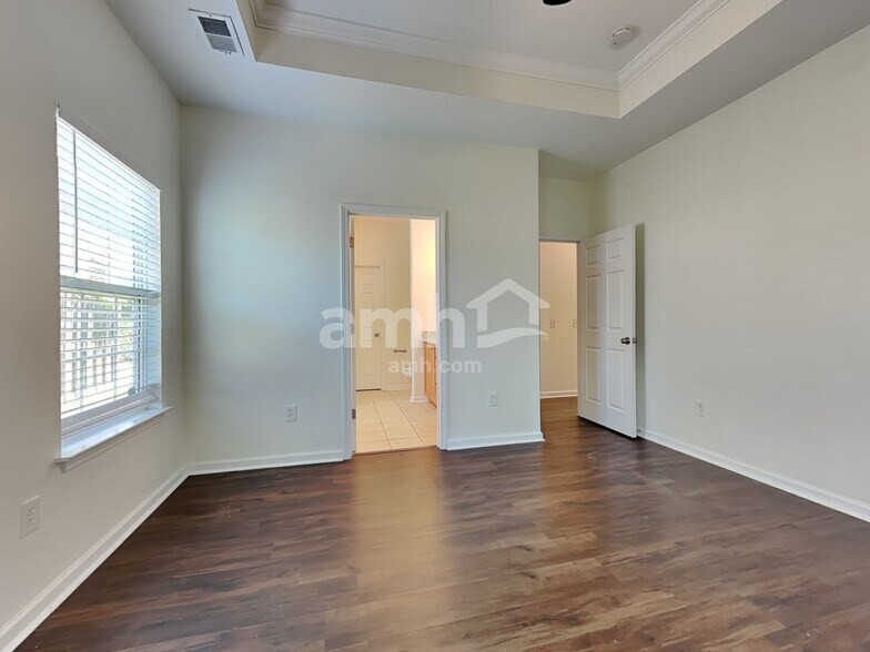 Building Photo - 632 Stonebridge Cir