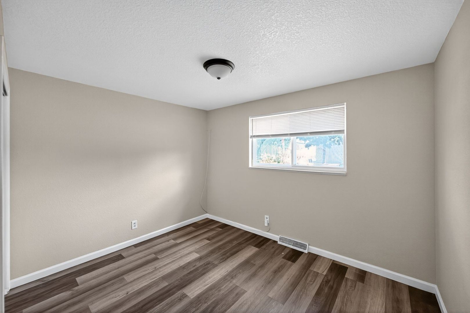 Building Photo - 1341 Xanadu St