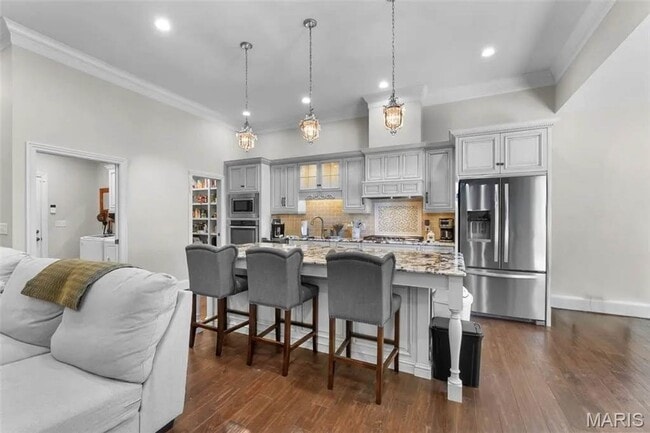 Building Photo - Stunning Custom-Built 4 Bedroom Duplex in East Jackson School District