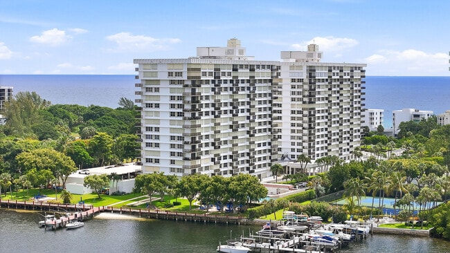 Building Photo - 2121 N Ocean Blvd