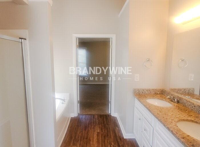 Building Photo - 2801 Driftwood Ct