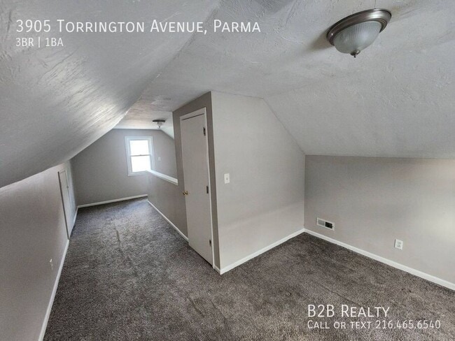 Building Photo - 3905 Torrington Ave