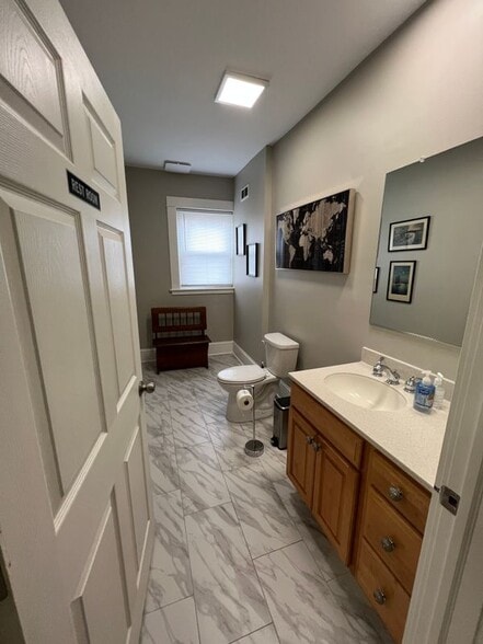 Building Photo - 1411 Welsh Rd