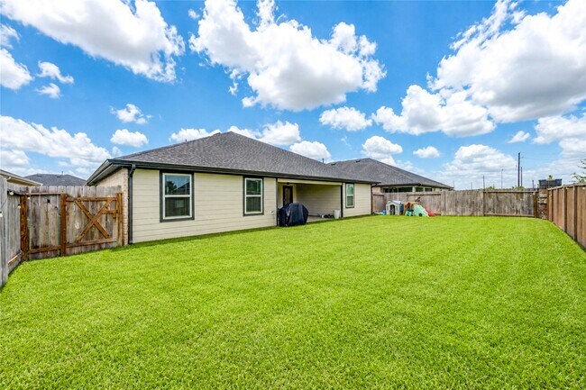 Building Photo - 3238 Derry Hill Dr
