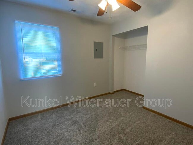 Building Photo - 1806 Jamestown Rd