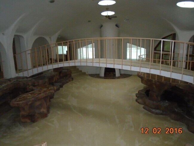 Primary Photo - Large Underground House with indoor pool n...