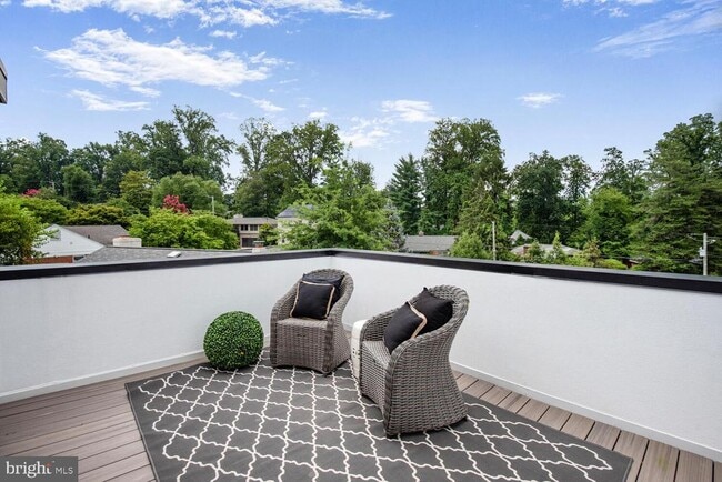 Building Photo - 5805 Massachusetts Ave