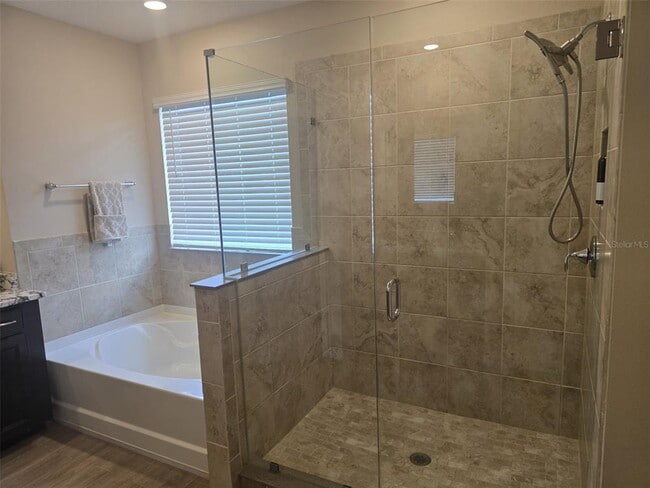 Building Photo - 10912 Honor Rd